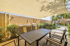 Gold Coast Townhome w Pools GYM 24 7 Security