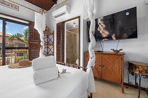 Gold Coast Townhome w Pools GYM 24 7 Security