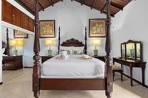 Gold Coast Townhome w Pools GYM 24 7 Security