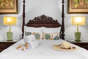 Gold Coast Townhome w Pools GYM 24 7 Security