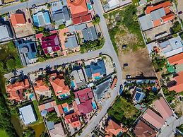 Newly Renovated 4BR 4BA Private Pool Eagle Beach