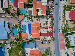 Newly Renovated 4BR 4BA Private Pool Eagle Beach