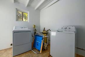 Newly Renovated 4BR 4BA Private Pool Eagle Beach