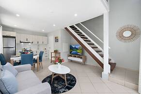 Newly Renovated Queen Bed Studio Loft Palmbeach