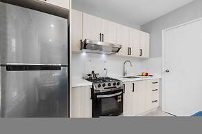 Newly Renovated Queen Bed Studio Loft Palmbeach