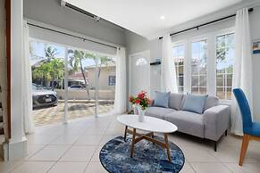 Newly Renovated Queen Bed Studio Loft Palmbeach