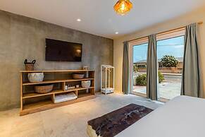 New Mediterranean Villa 5bed 5bath Across-marriott