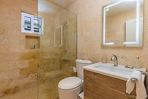 New Mediterranean Villa 5bed 5bath Across-marriott