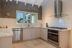 New Mediterranean Villa 5bed 5bath Across-marriott