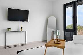 New Ocean View Infinity Pool Steps 2 Babybeach