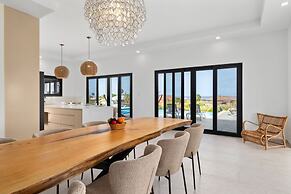 New Ocean View Infinity Pool Steps 2 Babybeach