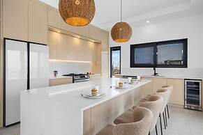 New Ocean View Infinity Pool Steps 2 Babybeach