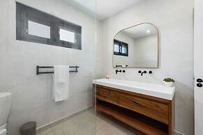 New Ocean View Infinity Pool Steps 2 Babybeach