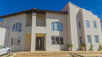 Designer Lux Villapoolbbq3 Min- Tres Trapi Bch