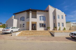 Designer Lux Villapoolbbq3 Min- Tres Trapi Bch