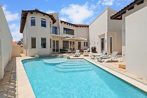 Designer Lux Villapoolbbq3 Min- Tres Trapi Bch