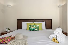 Designer Lux Villapoolbbq3 Min- Tres Trapi Bch