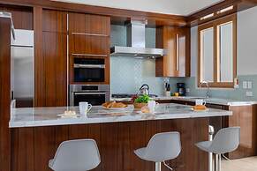 Designer Lux Villapoolbbq3 Min- Tres Trapi Bch