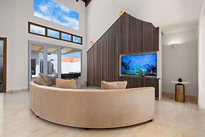 Designer Lux Villapoolbbq3 Min- Tres Trapi Bch