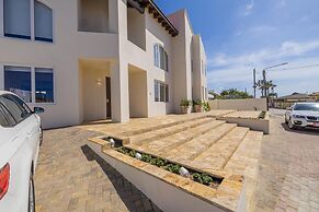 Designer Lux Villapoolbbq3 Min- Tres Trapi Bch