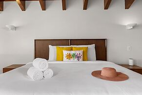 Designer Lux Villapoolbbq3 Min- Tres Trapi Bch