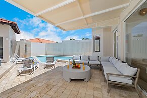 Designer Lux Villapoolbbq3 Min- Tres Trapi Bch