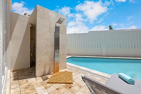 Designer Lux Villapoolbbq3 Min- Tres Trapi Bch