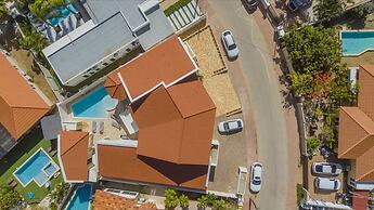 Designer Lux Villapoolbbq3 Min- Tres Trapi Bch