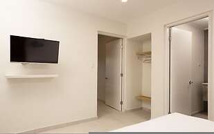 NEW - Cozy Modern One Bedroom Close to Beach