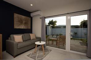 NEW - Cozy Modern One Bedroom Close to Beach