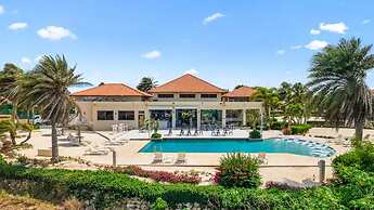 1BR Gold Coast Pools Tennis Gym Security