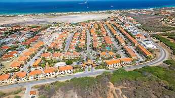 1BR Gold Coast Pools Tennis Gym Security