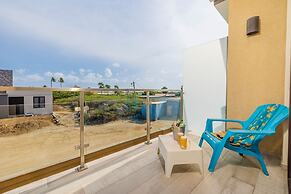 1BR Gold Coast Pools Tennis Gym Security