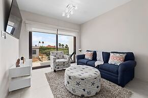 1BR Gold Coast Pools Tennis Gym Security