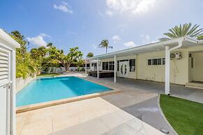 New 5 Bedroom Private Pool Near Superfood