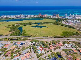 New 5 Bedroom Private Pool Near Superfood