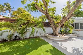 New 5 Bedroom Private Pool Near Superfood