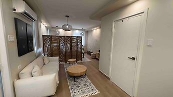 New 5 Bedroom Private Pool Near Superfood