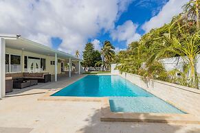 New 5 Bedroom Private Pool Near Superfood