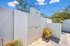 Amazing Studio w Pool Patio Close 2 Palmbeach