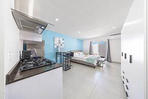 Amazing Studio w Pool Patio Close 2 Palmbeach