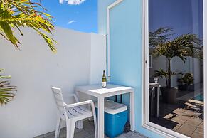 Amazing Studio w Pool Patio Close 2 Palmbeach