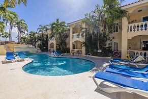 Cozy 1br1ba w Balcony Pool in Great Location