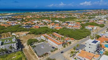 Cozy 1br1ba w Balcony Pool in Great Location