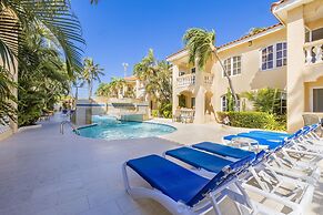 Cozy 1br1ba w Balcony Pool in Great Location