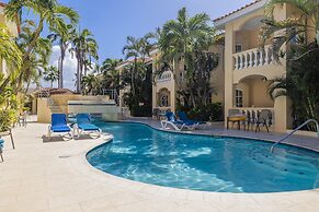 Cozy 1br1ba w Balcony Pool in Great Location