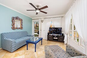 Cozy 1br1ba w Balcony Pool in Great Location