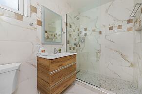 NEW 5br5 5BA Villa Private Pool Close 2 Beach