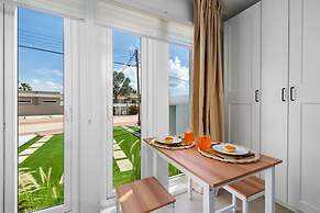 NEW 5br5 5BA Villa Private Pool Close 2 Beach