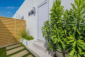 NEW 5br5 5BA Villa Private Pool Close 2 Beach